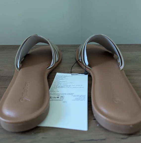 The Drop Monika Gold Faux Leather Sandals - Picture 3 of 10